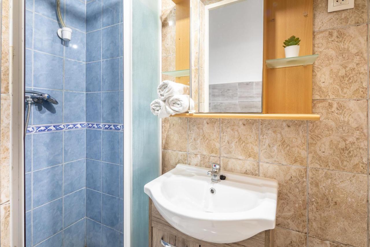 Simple And Central A C Home Budapest Extérieur photo